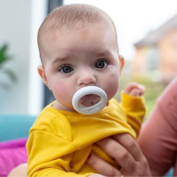 TOMMEE TIPPEE Närmare naturen Soother Natural Shape, x2 6-18 månader