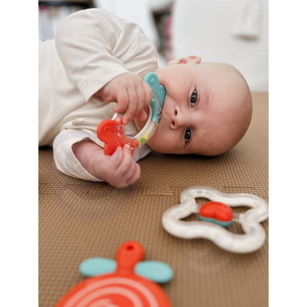 WOOPIE BABY Sensorisk Skallra Bitringsset