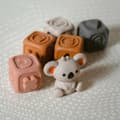 Miniatyrbild 2 av 11: WOOPIE BABY Pedagogiskt Set – Pyramid & Sensoriska Byggklossar 2-i-1 Bitring med Siffror