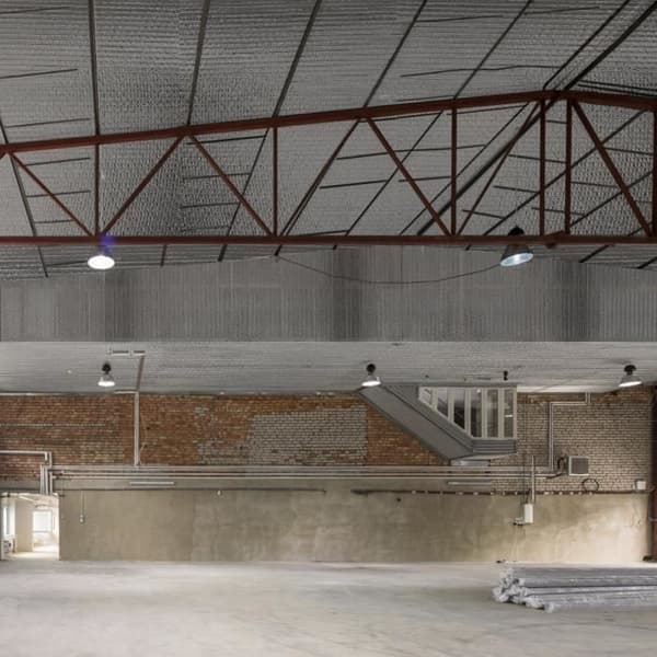 XMTECH Aluminiserad isoleringsfilm 0,6x5m med bubblor för tak och vägg