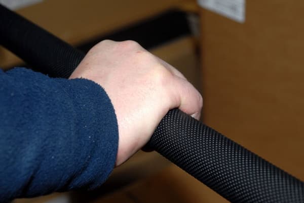 Halkfri matta för ledstänger svart 25mm/18,3m