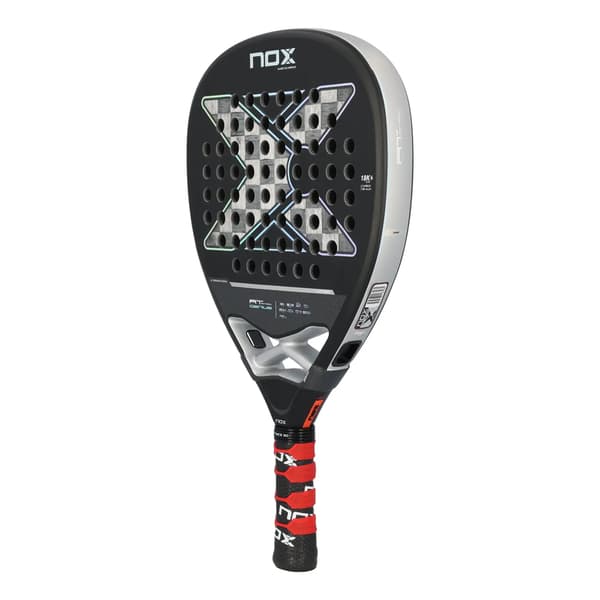 Nox AT Genius Attack 18K Agustín Tapia 2024 padelracket – Diamantform, 360-375 g, 18K kolfiber