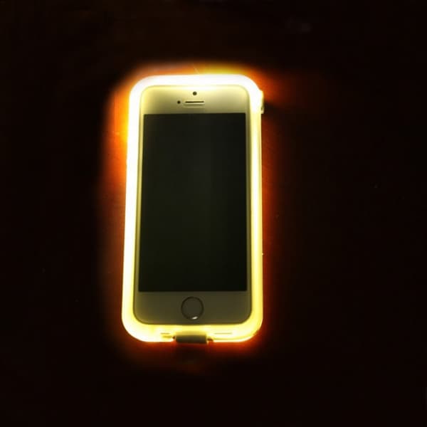 Connect Flash Light Skal med inbyggd USB-kabel till iPhone 6 / 6S - Svart