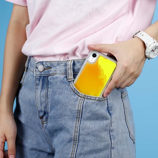 Liquid Neon Sand skal till iPhone XR - Orange