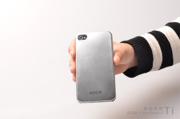 Rock Titanium skal till Apple iPhone 4 (Silver) + HD Skärmskydd