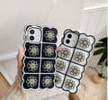 Miniatyrbild 4 av 6: Smiley Flower Pop it Fidget Skal till iPhone 11 - Svart