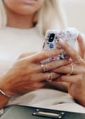Miniatyrbild 3 av 5: iDeal of Sweden Fashion Skal iPhone 13 - Floral Romance