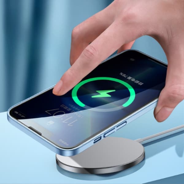 BOOM iPhone 13 Pro Skal Magsafe Ultra Thin - Grön