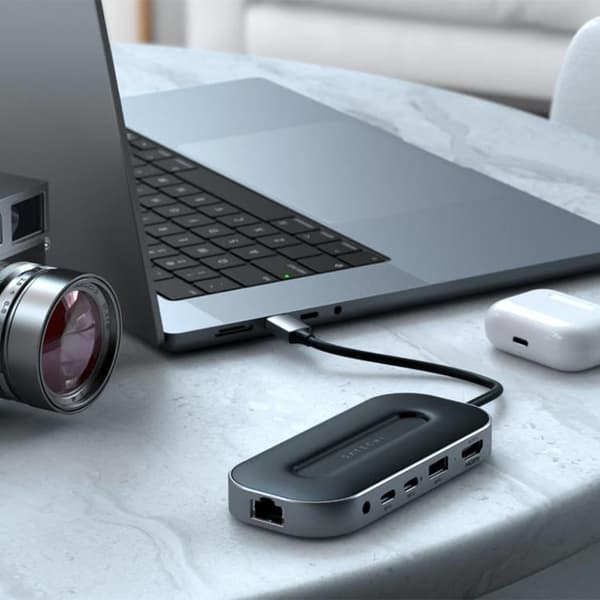 Satechi USB4 Multiport Hubber med 2.5G Ethernet