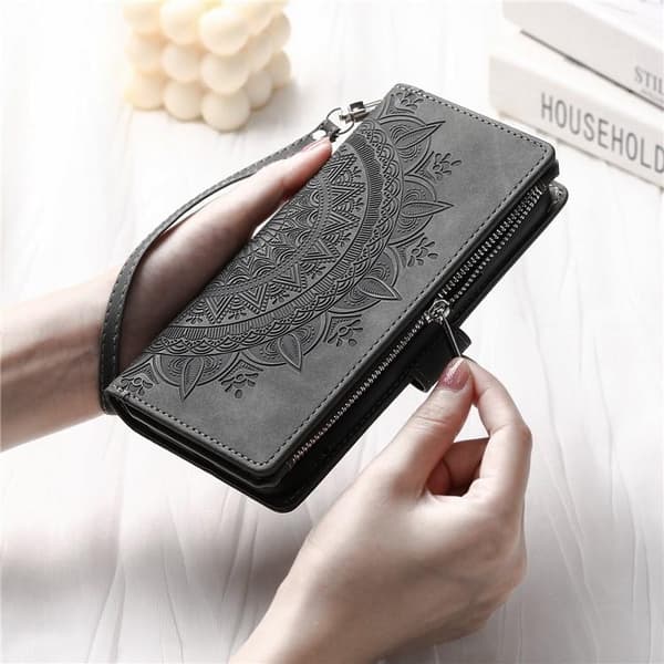 iPhone 15 Plus Plånboksfodral Mandala Flower Imprinted - Grå