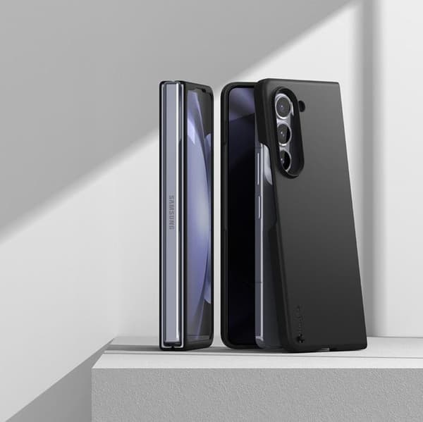 Ringke Galaxy Z Fold 5 Mobilskal Slim - Svart