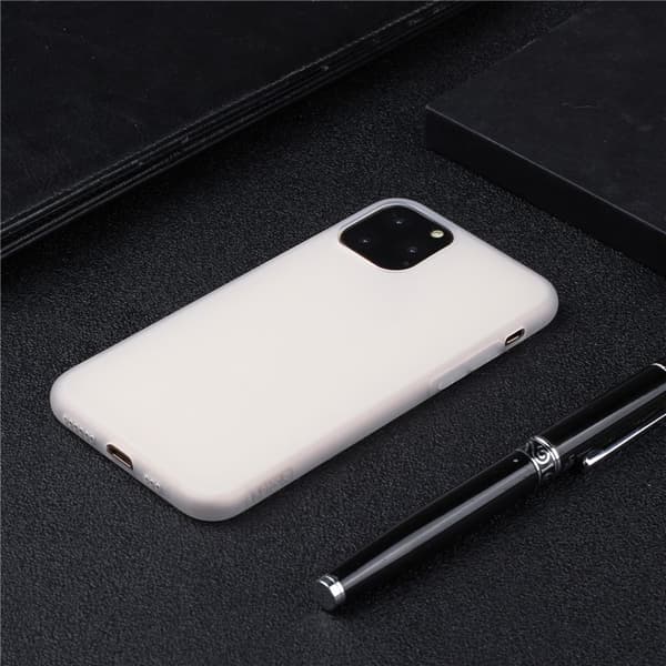 iPhone 15 Pro Max/15 Ultra Mobilskal TPU Matte Slim-Fit - Vit