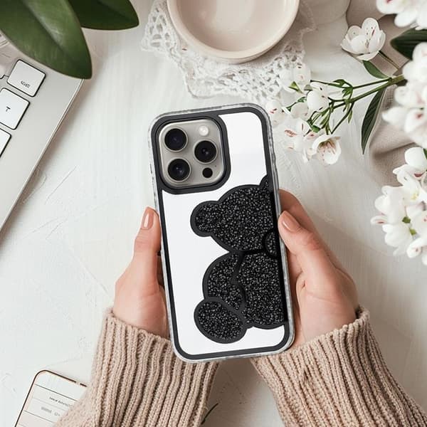 iPhone 16 Mobilskal Teddy Bear - Svart