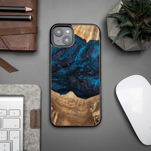 Bewood iPhone 15 Plus Mobilskal Unique Planets Neptune