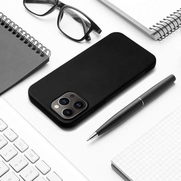 iPhone 16e Mobilskal Silikon - Svart