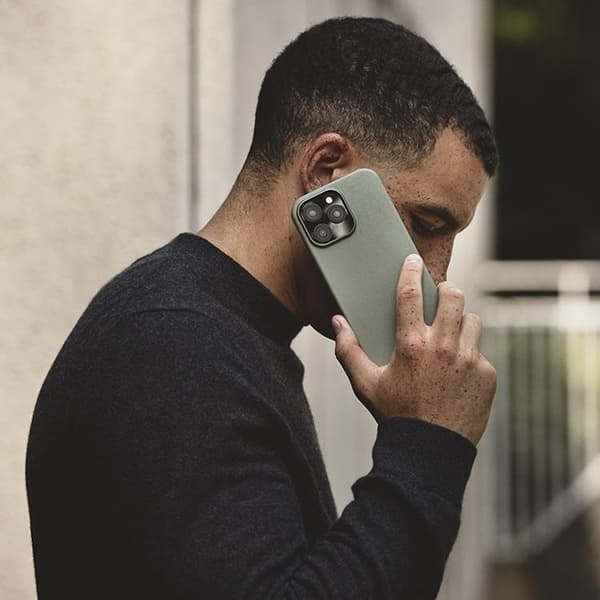 Mujjo iPhone 16 Pro Mobilskal MagSafe Läder - Grön Rök