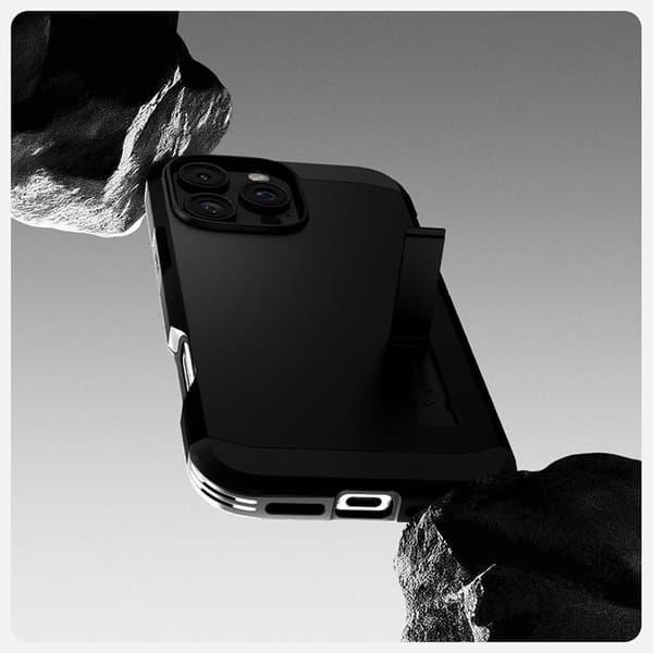 Spigen iPhone 16 Pro Mobilskal MagSafe Tough Armor - Svart