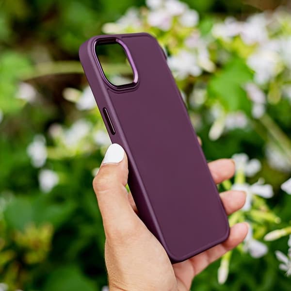 iPhone 16 Mobilskal Satin - Vinröd