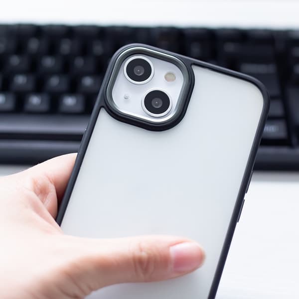 iPhone 16 Plus Mobilskal Satin Matt - Svart