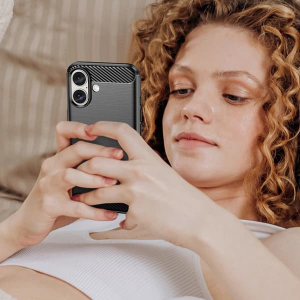 iPhone 16 Plus Mobilskal Silikon Carbon - Svart