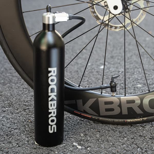 Rockbros Tubeless Tire Inflator 200 PSI 1.2L - Svart
