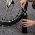 Miniatyrbild 10 av 11: Rockbros Tubeless Tire Inflator 200 PSI 1.2L - Svart