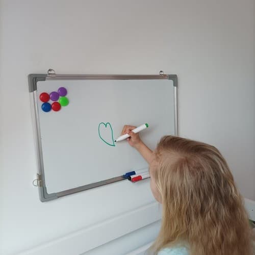 Whiteboard-tavle med Tilbehør / Whiteboard - 60x40cm