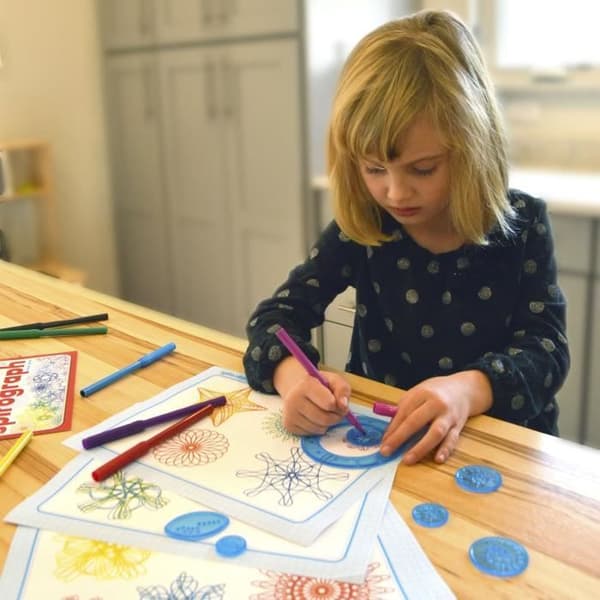 Spirograph - Klassisk box set 30 delar - Silverlit - Konst och matematik - Från 8 år