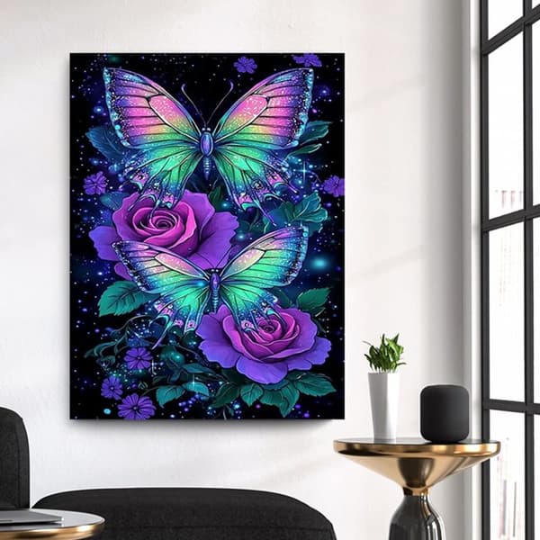 Bomclap timanttimaalaus – DIY 5D timanttimaalaus, 30x40cm, maagisia värikkäitä perhosia violettien ruusujen päällä