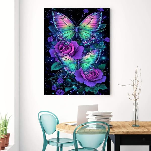 Bomclap timanttimaalaus – DIY 5D timanttimaalaus, 30x40cm, maagisia värikkäitä perhosia violettien ruusujen päällä