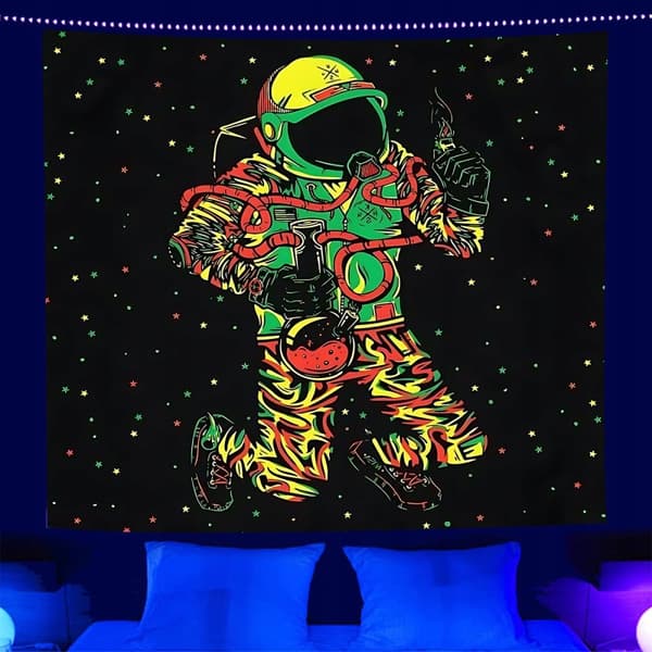 UV-SEINÄKORISTE Fluoresoiva HEIJASTAVA TAPESTIKE 150 cm Kosmonautti