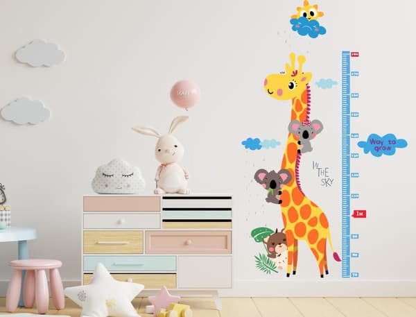Veggklistremerke - Giraffe med koalaer / høyde