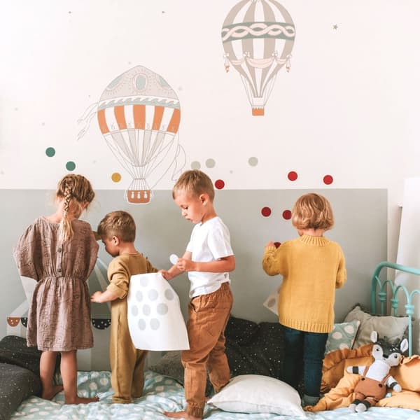 Veggklistremerke - Fantasysett med 4 ballonger