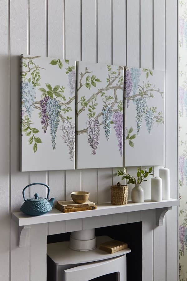 Laura Ashley - Lærred med broderi - Wisteria Garden - 60x90cm