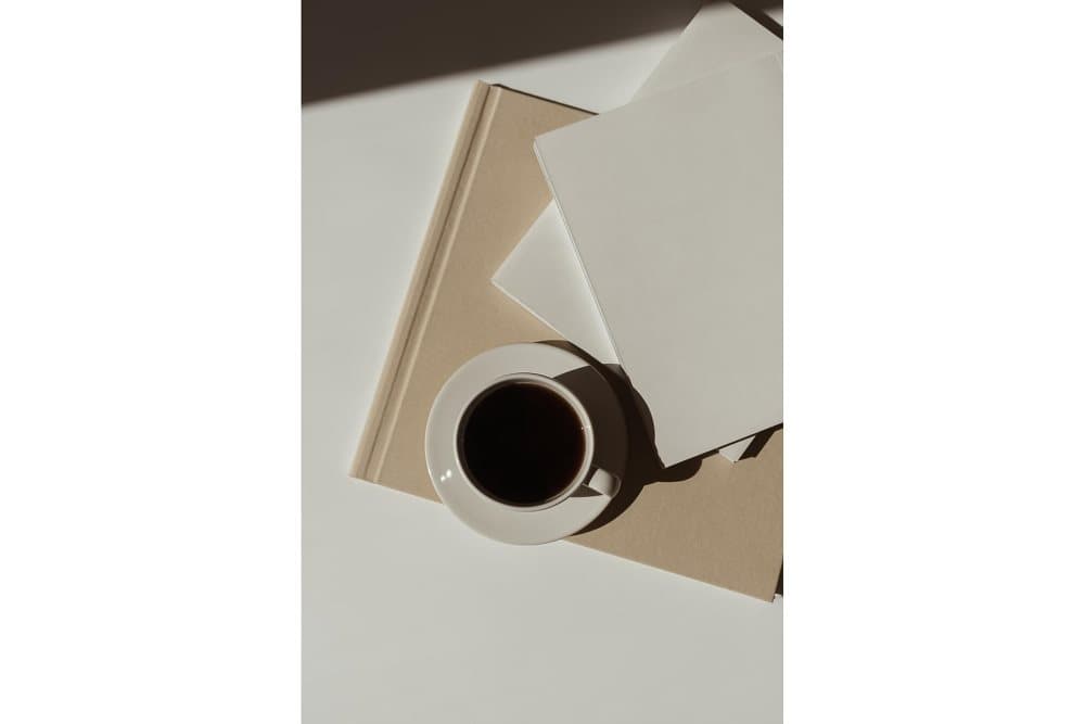 Poster Coffee 50x70 cm Vit