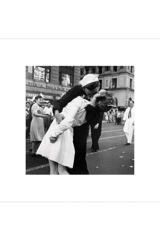 Wars End Kiss (New York City, 1945)