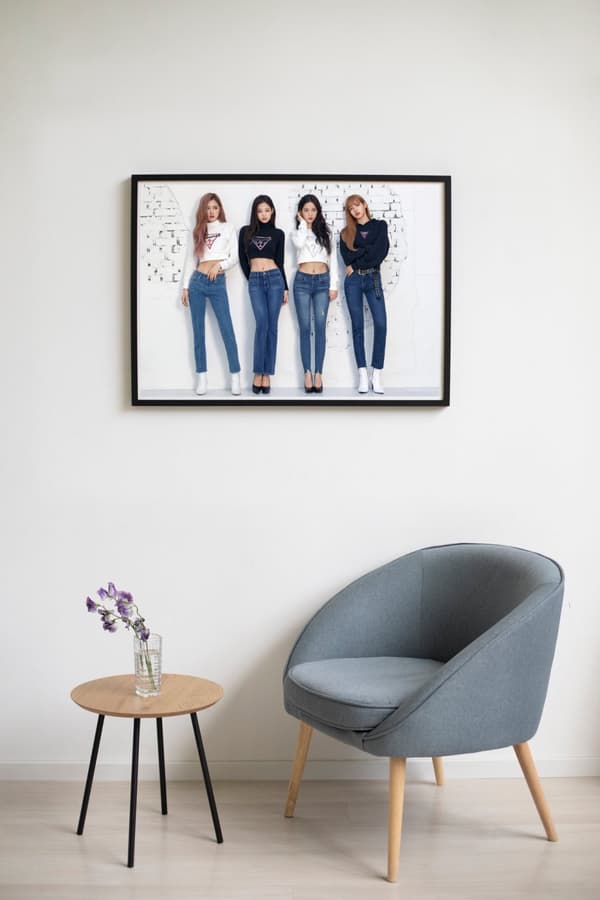 Rose and Lisa, blackpink Affisch Vit Storlek A3