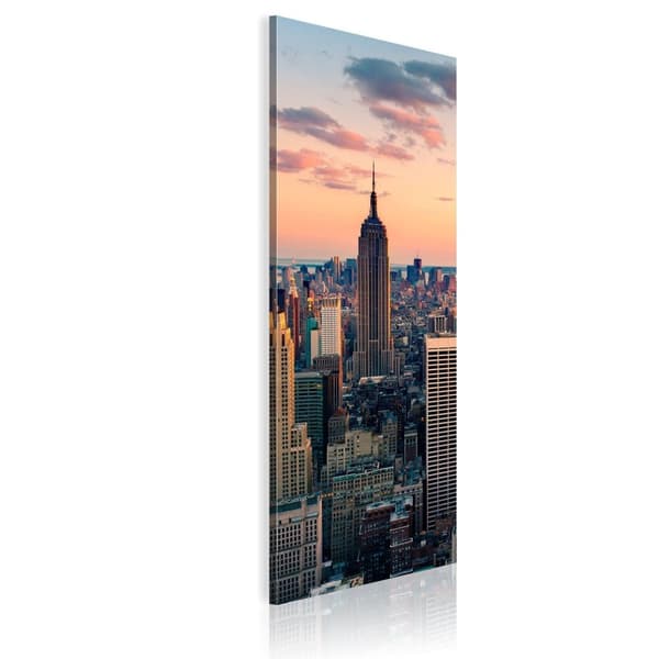 Canvas Tavla - Solitary skyscraper