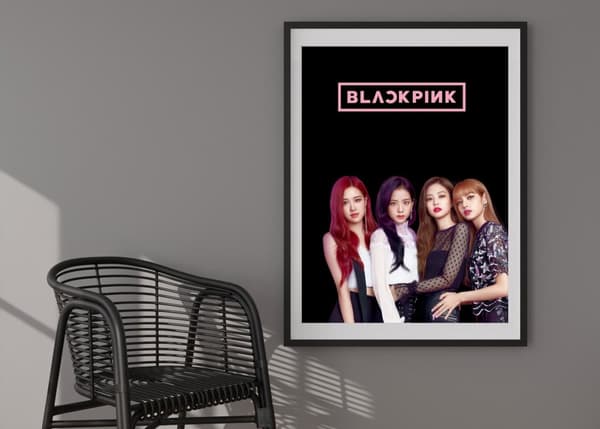 Korean Black and Pink Poster Rosa