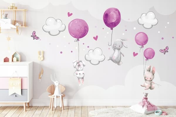 Veggklistremerke - Kaniner med ballonger og sommerfugler / Lilla