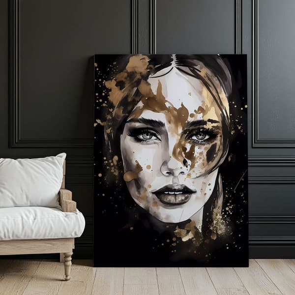 Ansigt af en kvinde i sort og guld Ansigt af en kvinde i sort og guld, 70x100 cm, guld aluminiumsramme, 230 gsm mat papir