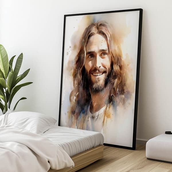 Smiling Jesus Smiling Jesus, 70x100 cm, mørkebrun træramme, 230 gsm mat papir