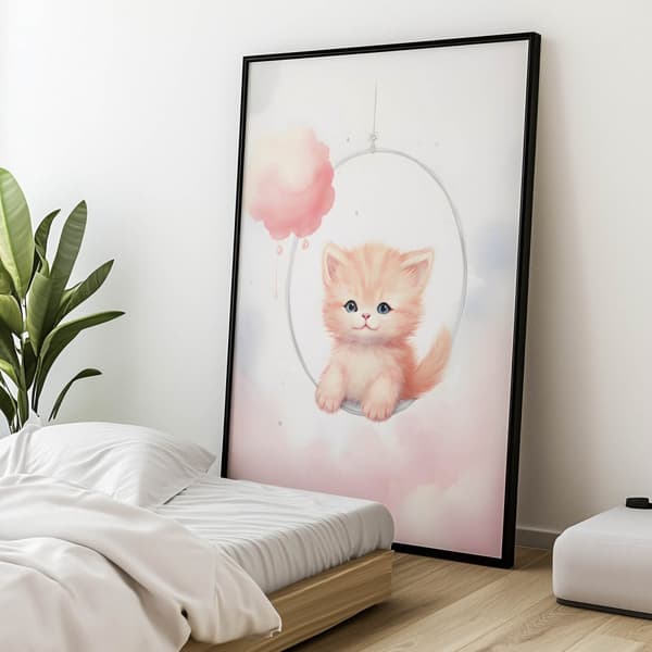 Happy Kitty på en gynge Happy Kitty på en gynge, 50x70 cm, guld aluminiumsramme, 230 gsm mat papir