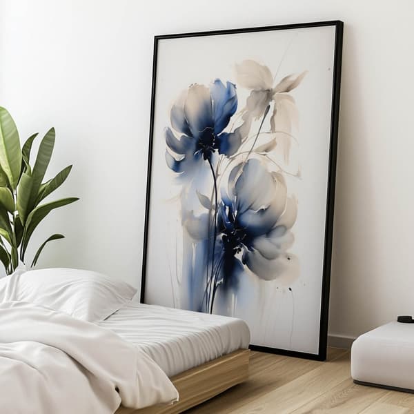 Blå blommor i akvarell Blå blommor i akvarell, 30x40 cm, svart aluminiumram, 230 gsm matt papper