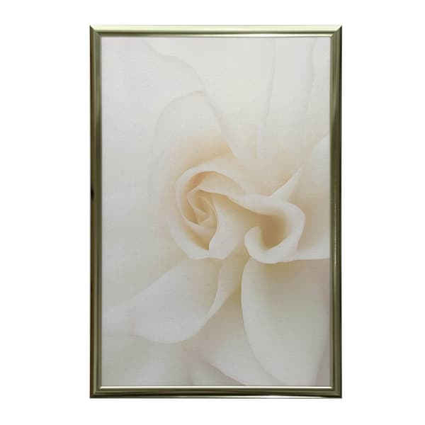 Ethereal White Rose Ethereal White Rose, 70x100 cm, lys egetræsramme, 230 gsm mat papir