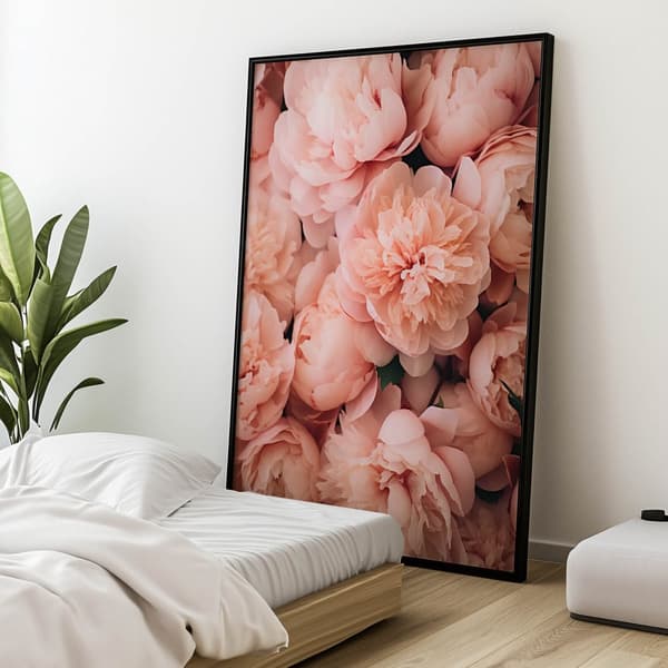 Delicate Beauty Poster Delicate Beauty Poster, 50x70 cm, lys egetræsramme, 230 gsm mat papir