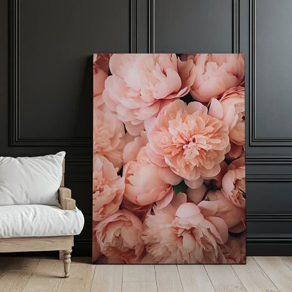 Delicate Beauty Poster Delicate Beauty Poster, 50x70 cm, lys egetræsramme, 230 gsm mat papir