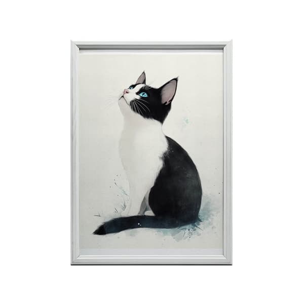 Kitty in White Kitty in White, 70x100 cm, mørkebrun træramme, 230 gsm mat papir