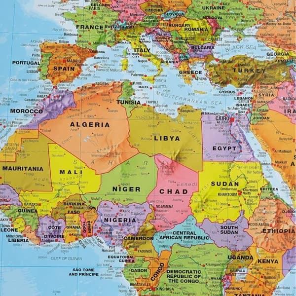 Stort Politisk Världskarta i Affischformat - Laminera - 201 x 116,5 cm - Maps International