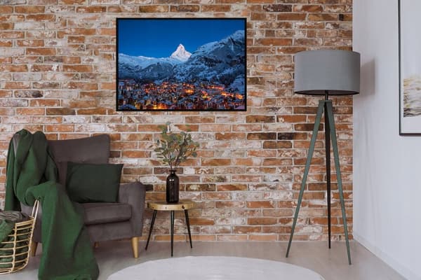 JULISTE KEHYISSÄ 53x73 cm Matterhorn P1015